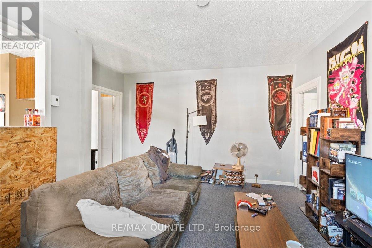 5-7 Chapel Street, Prince Edward County, Ontario  K0K 2T0 - Photo 4 - X12384783