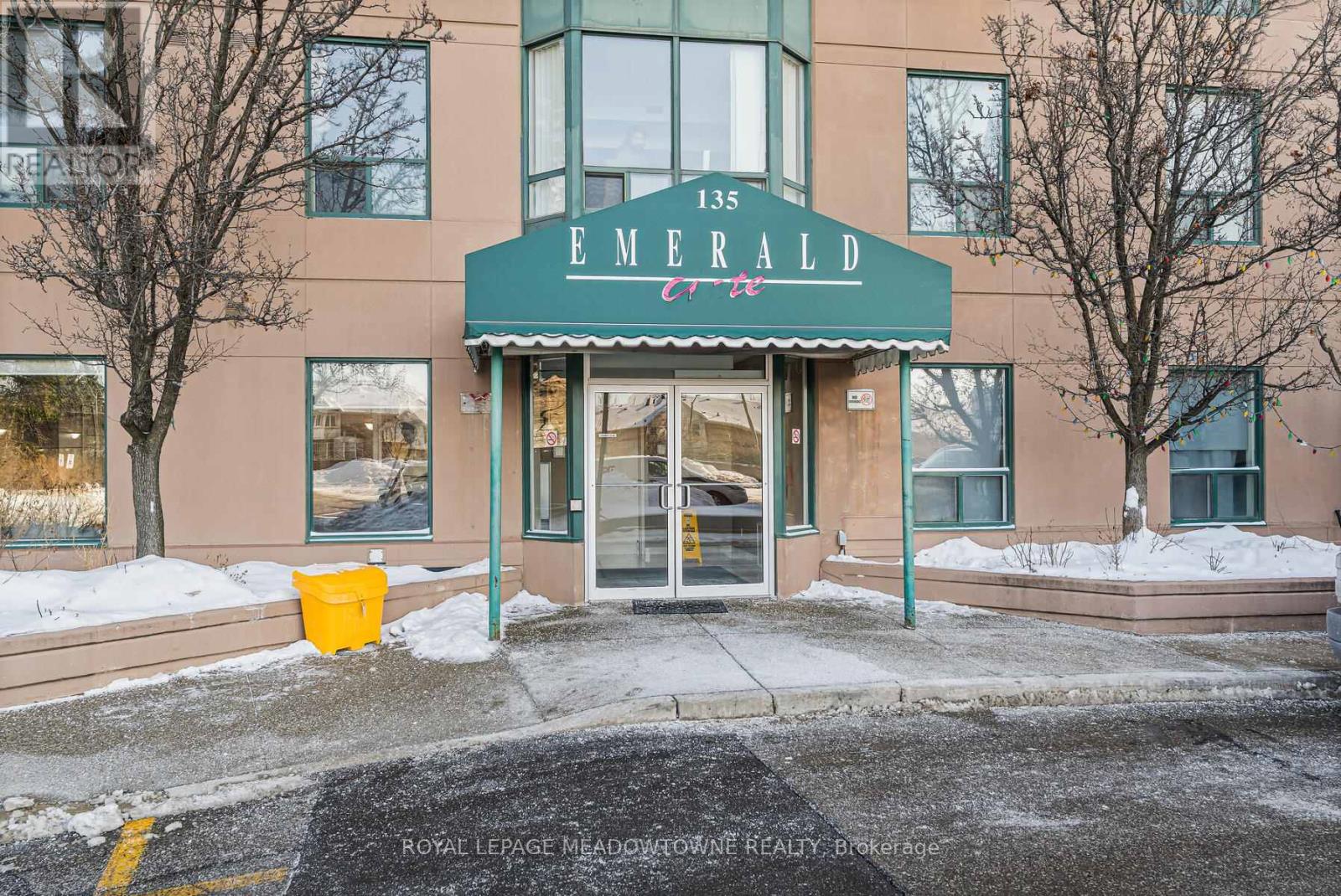 2015 - 135 Hillcrest Avenue, Mississauga, Ontario  L5B 4B1 - Photo 30 - W12719744