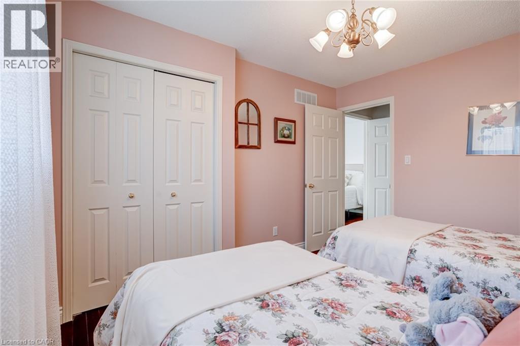 15 Claudette Gate, Hamilton, Ontario  L9B 2S3 - Photo 33 - 40801034