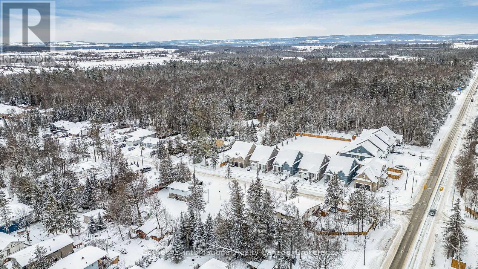 19 62nd Street S, Wasaga Beach, Ontario L9Z 1V5 - Photo 37 - S12731806