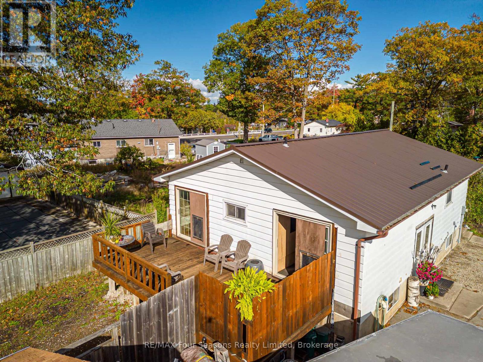 24 Indianola Crescent, Wasaga Beach, Ontario  L9Z 2W3 - Photo 18 - S12731860