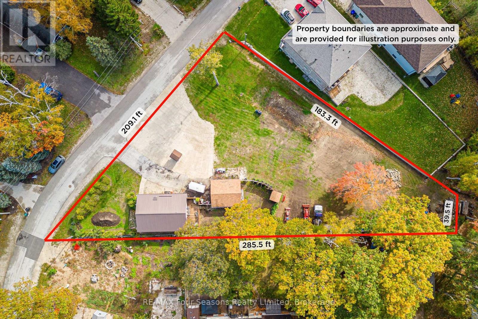 24 Indianola Crescent, Wasaga Beach, Ontario  L9Z 2W3 - Photo 2 - S12731860