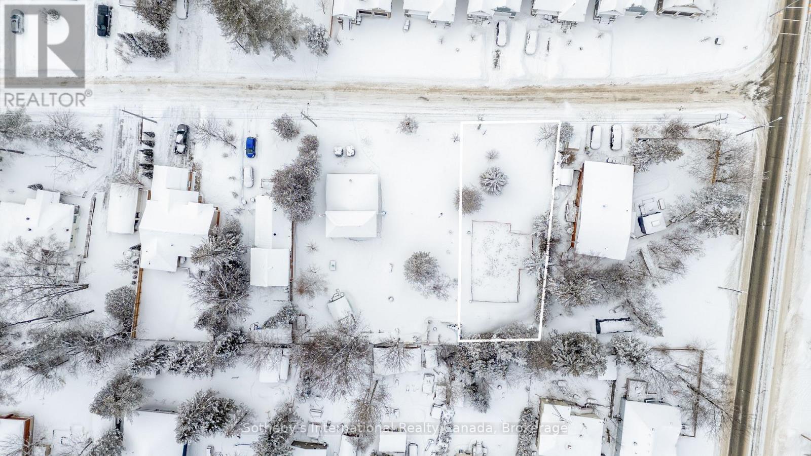 11 62nd Street S, Wasaga Beach, Ontario  L9Z 1V5 - Photo 3 - S12731894