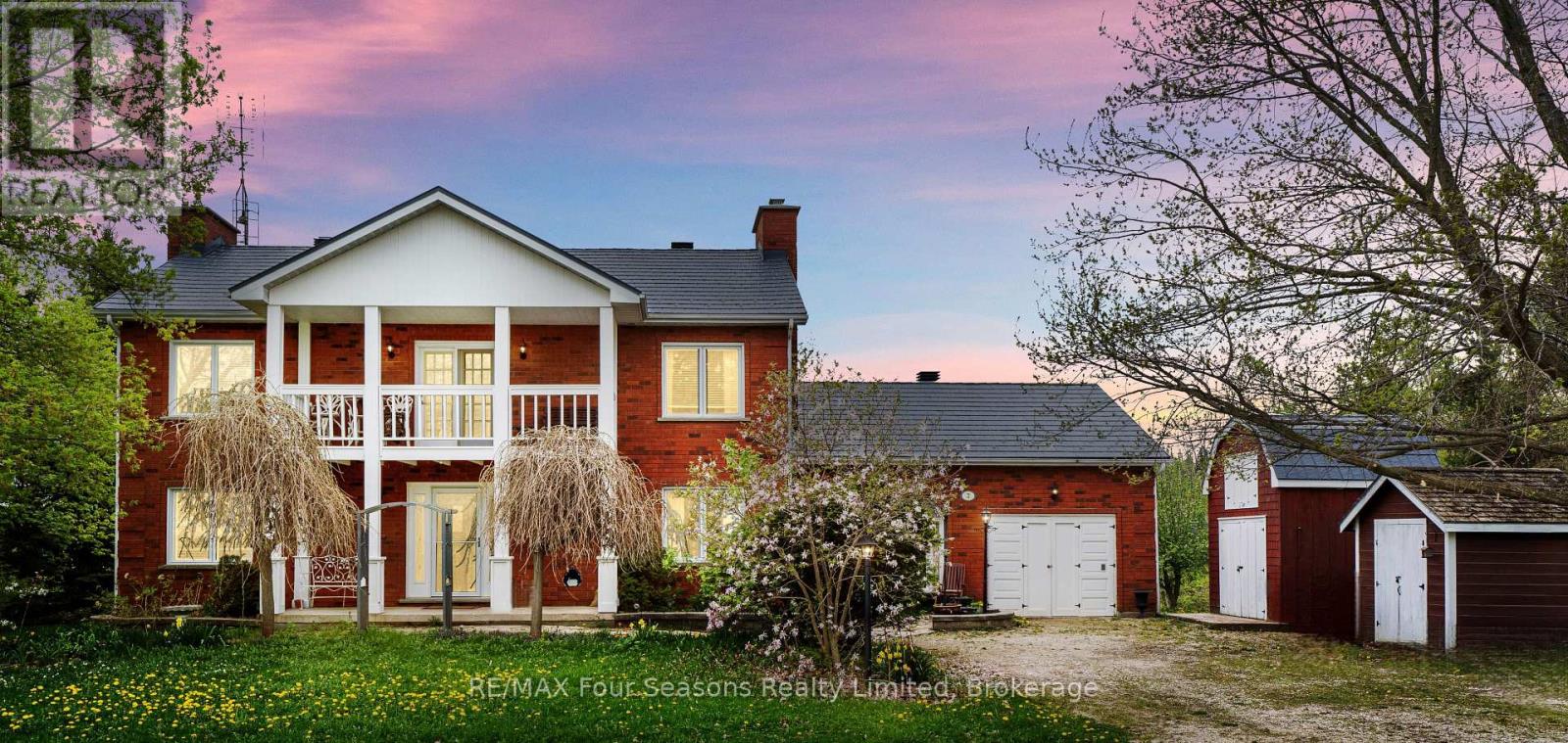 3 Sydenham Trail E, Clearview, Ontario  L0M 1H0 - Photo 1 - S12731946