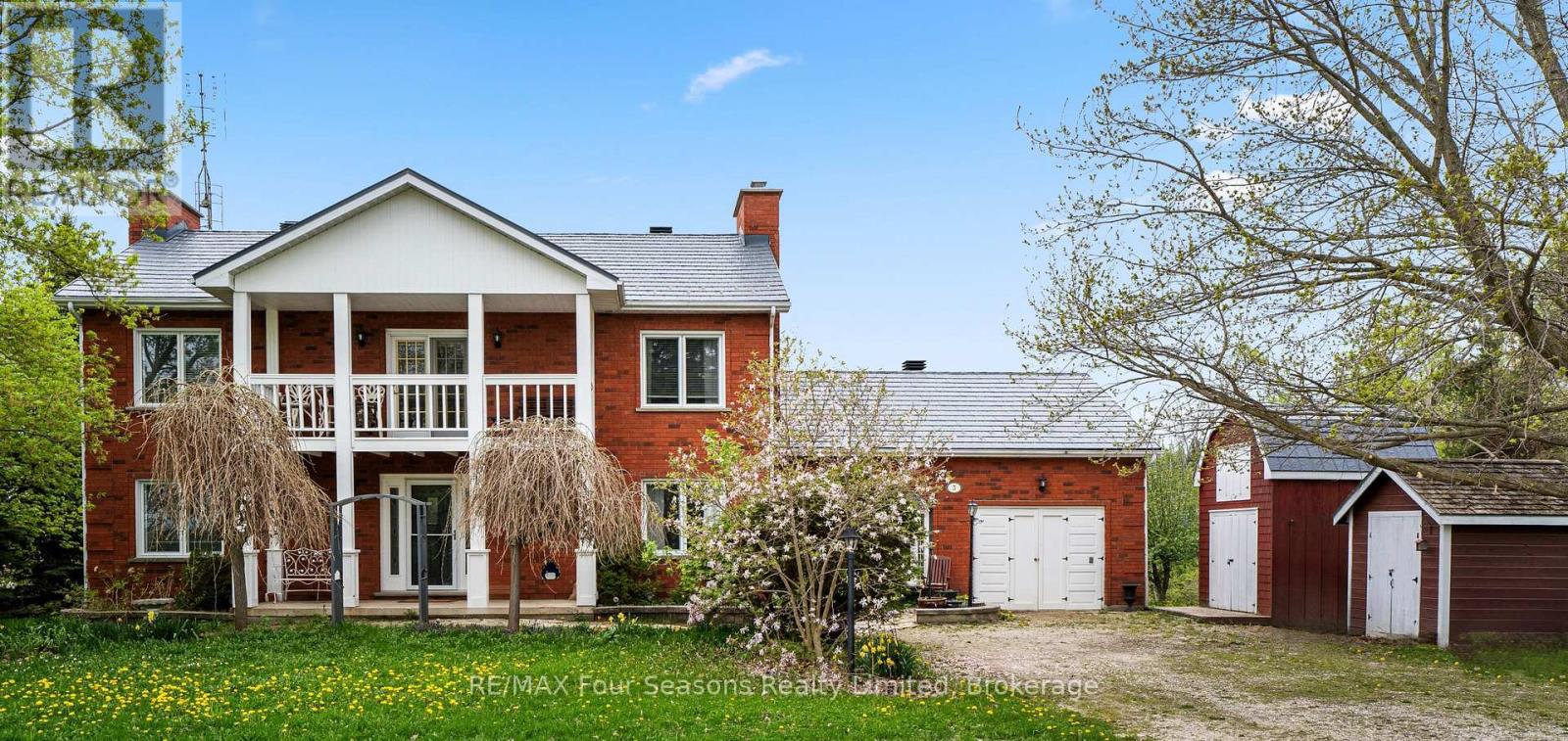 3 Sydenham Trail E, Clearview, Ontario  L0M 1H0 - Photo 2 - S12731946