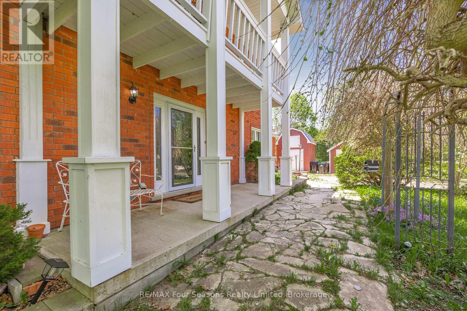 3 Sydenham Trail E, Clearview, Ontario  L0M 1H0 - Photo 5 - S12731946