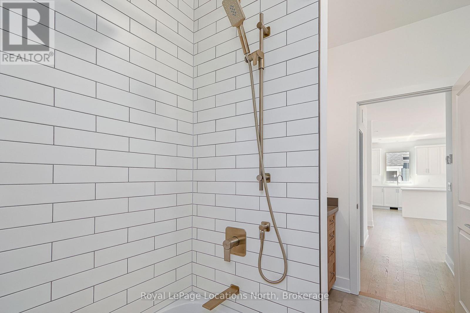 60 52nd Street S, Wasaga Beach, Ontario  L0M 1P0 - Photo 21 - S12731948