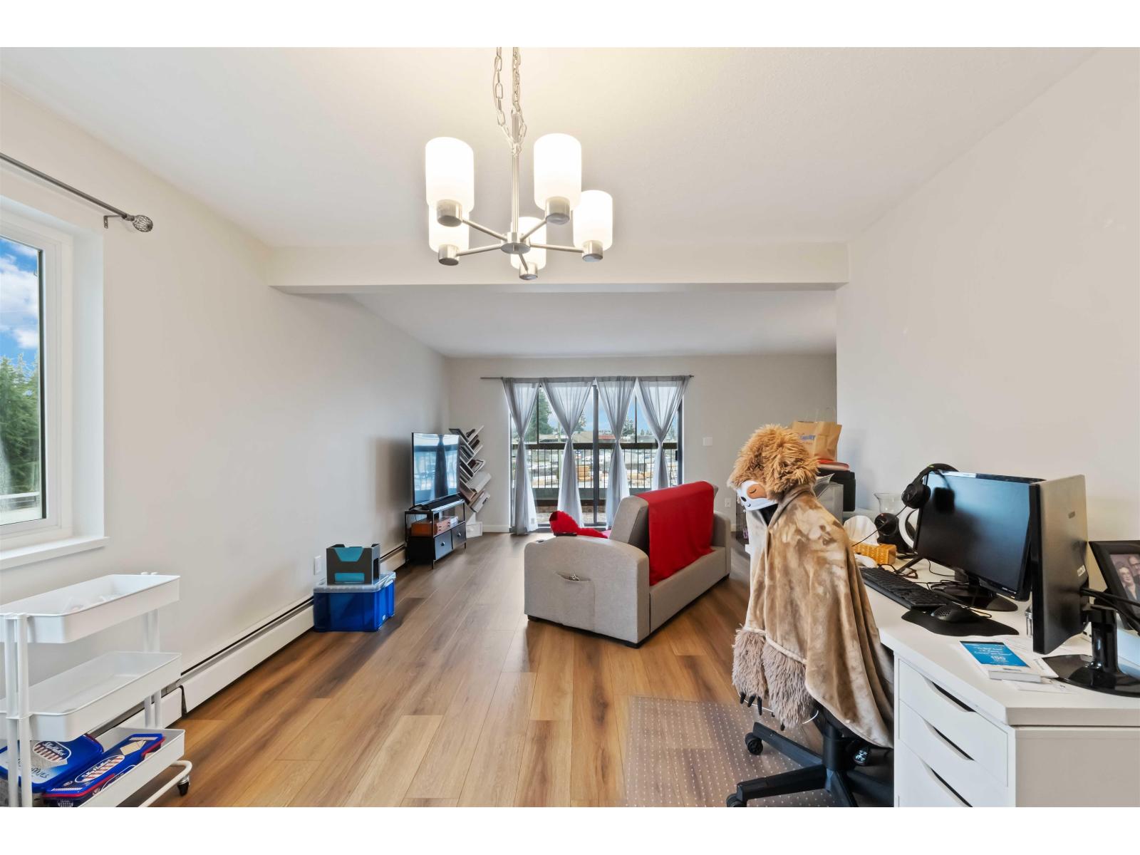 201 32119 Old Yale Road, Abbotsford, British Columbia  V2T 2C8 - Photo 9 - R3083381