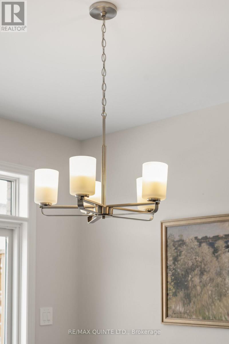 12 Otonabee Street, Belleville (Thurlow Ward), Ontario  K8N 0T3 - Photo 18 - X12731960