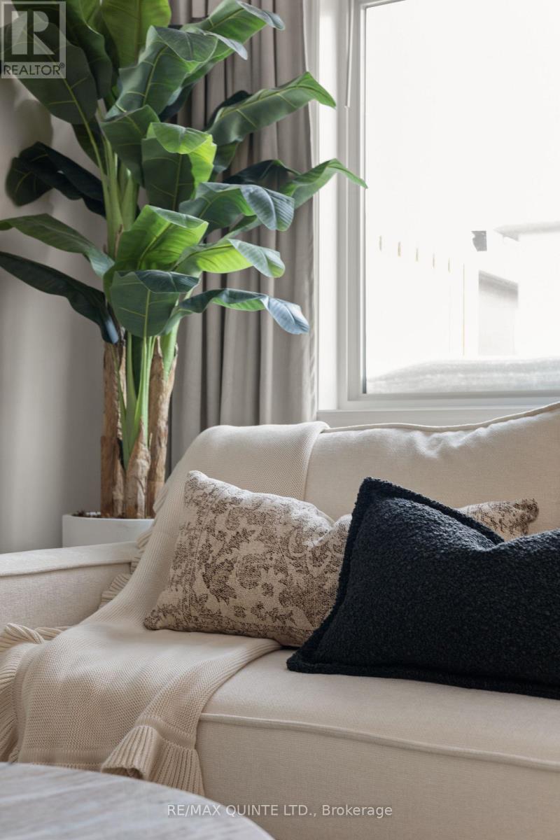 12 Otonabee Street, Belleville (Thurlow Ward), Ontario  K8N 0T3 - Photo 27 - X12731960