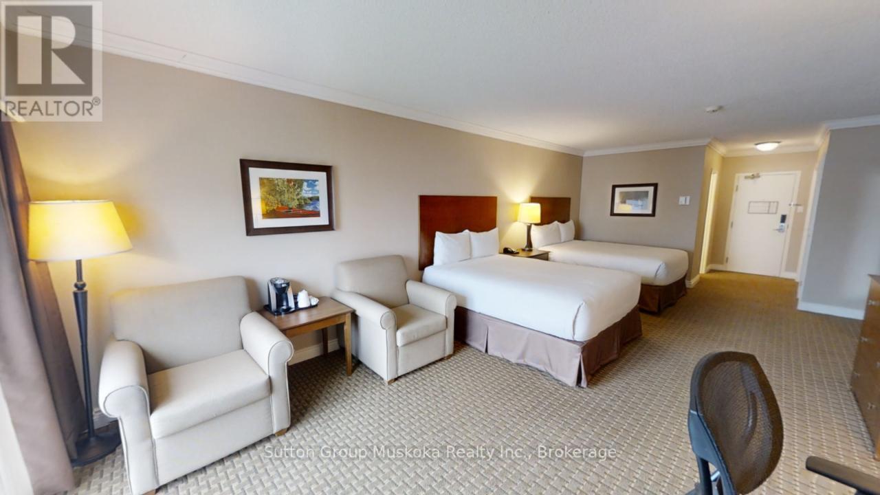 402 - 402 BAYSHORE - DEERHURST DRIVE, Huntsville, Ontario