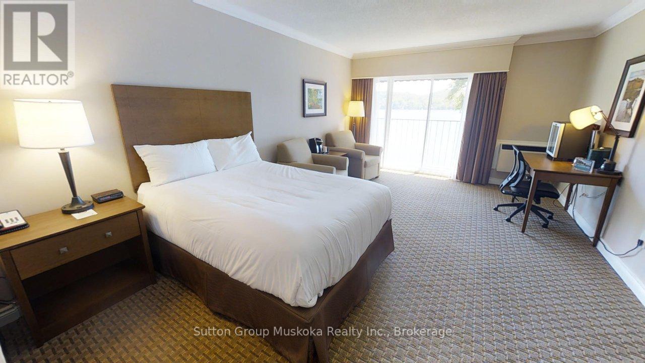 421 - 421 Bayshore - Deerhurst Drive, Huntsville, Ontario  P1H 2E8 - Photo 4 - X12731802