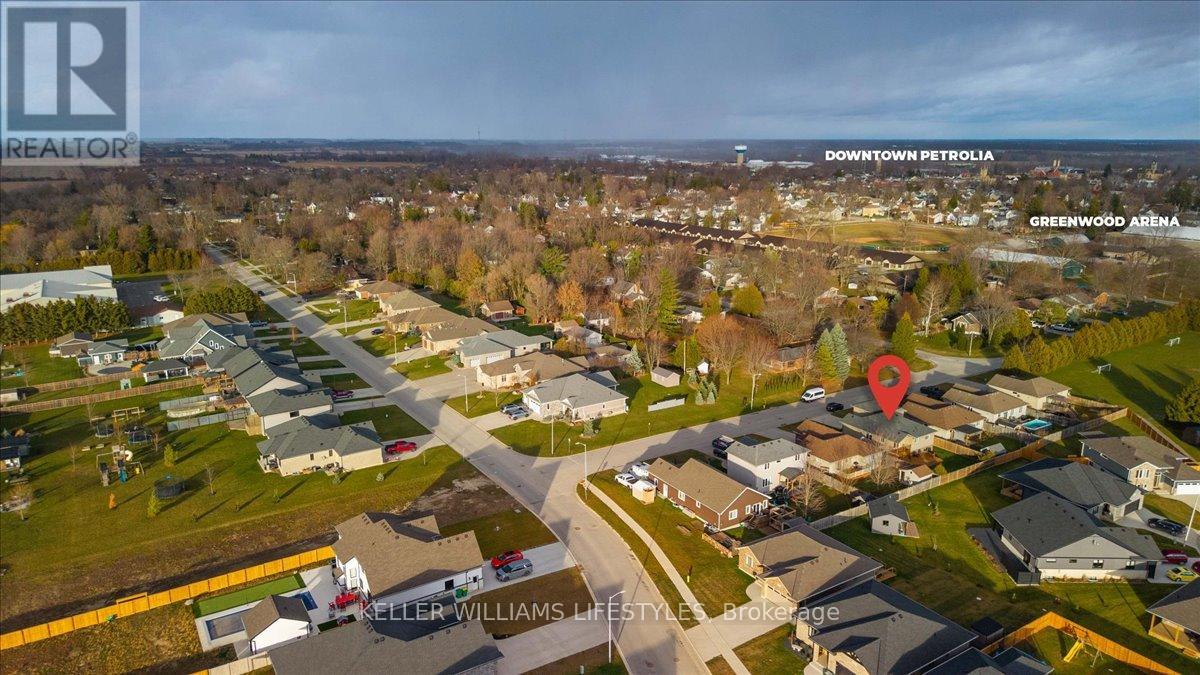 4008 Edward Street, Petrolia, Ontario  N0N 1R0 - Photo 44 - X12731810