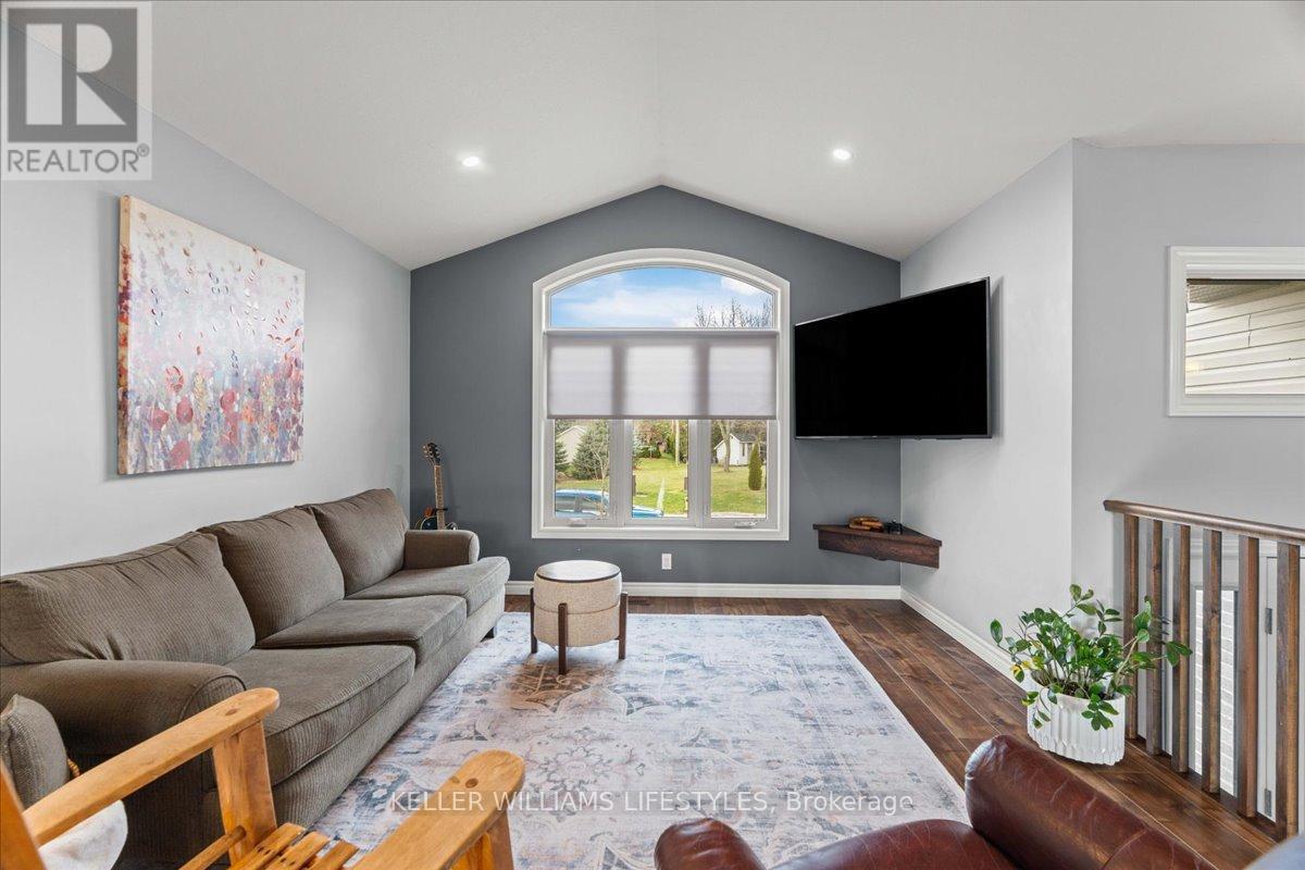 4008 Edward Street, Petrolia, Ontario  N0N 1R0 - Photo 6 - X12731810