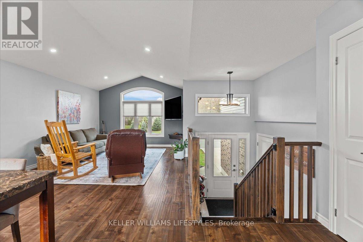 4008 Edward Street, Petrolia, Ontario  N0N 1R0 - Photo 8 - X12731810