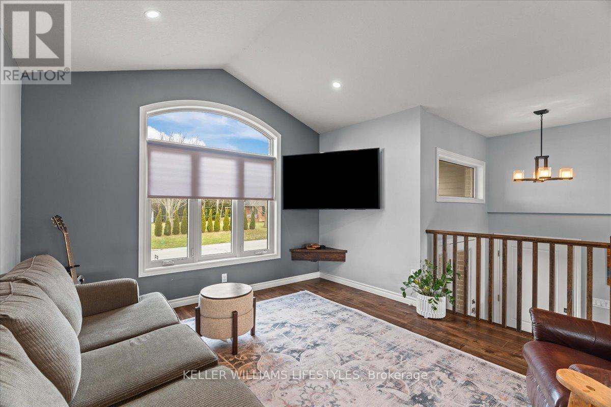 4008 Edward Street, Petrolia, Ontario  N0N 1R0 - Photo 9 - X12731810