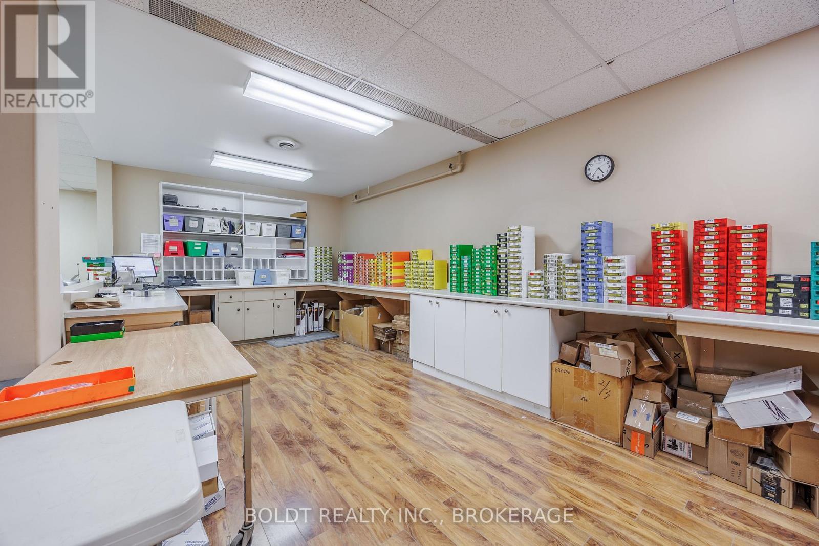 120 - 325 Welland Avenue, St. Catharines, Ontario  L2R 2R2 - Photo 4 - X12731962