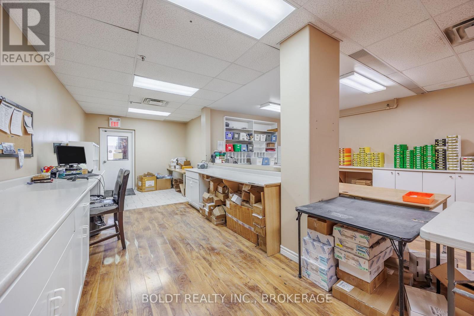 120 - 325 Welland Avenue, St. Catharines, Ontario  L2R 2R2 - Photo 5 - X12731962