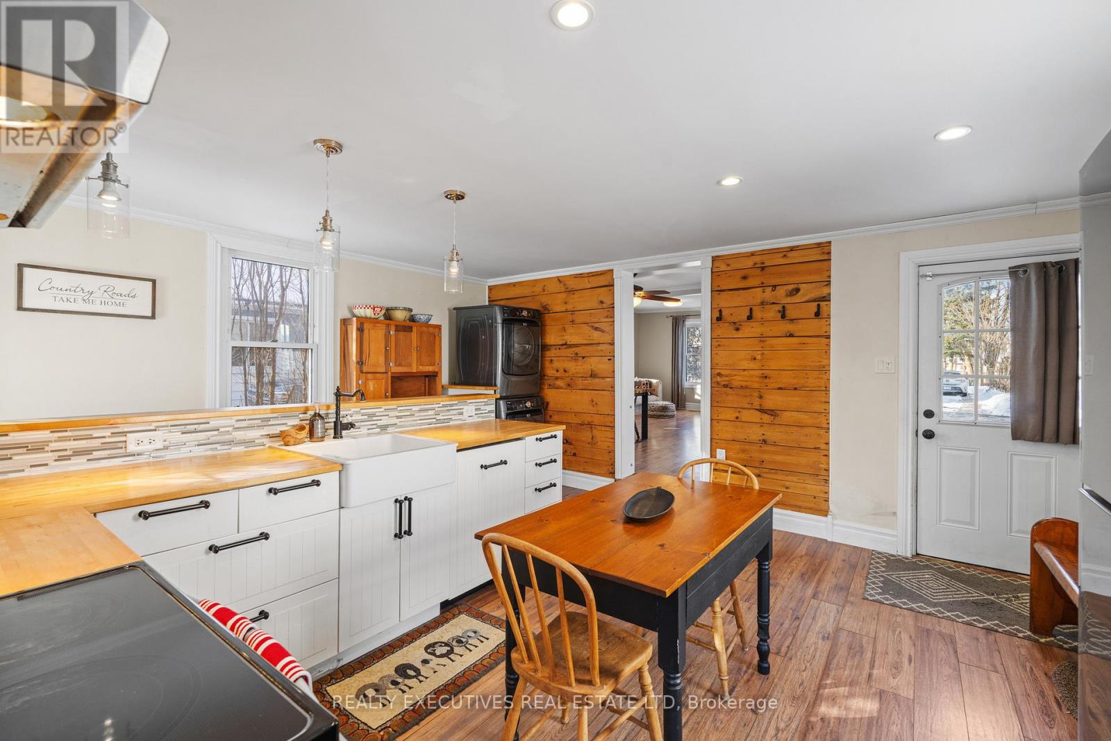 487 Clarence Street, North Dundas, Ontario  K0C 2K0 - Photo 3 - X12731916