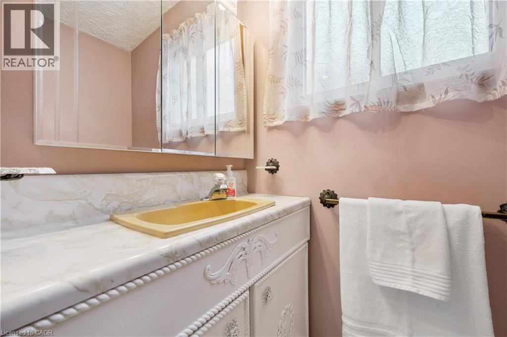 62 Brentwood Drive, Guelph, Ontario  N1H 5M7 - Photo 22 - 40793262