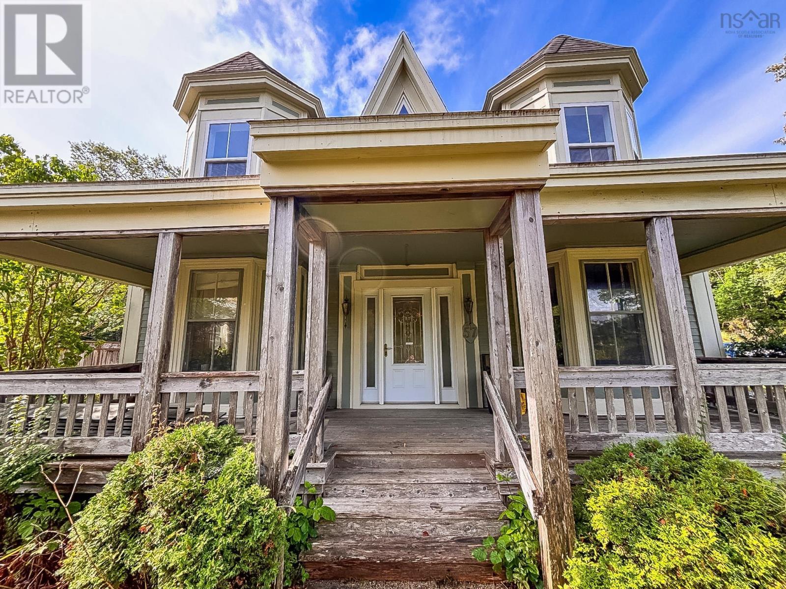 57 King Street, Bridgewater, Nova Scotia