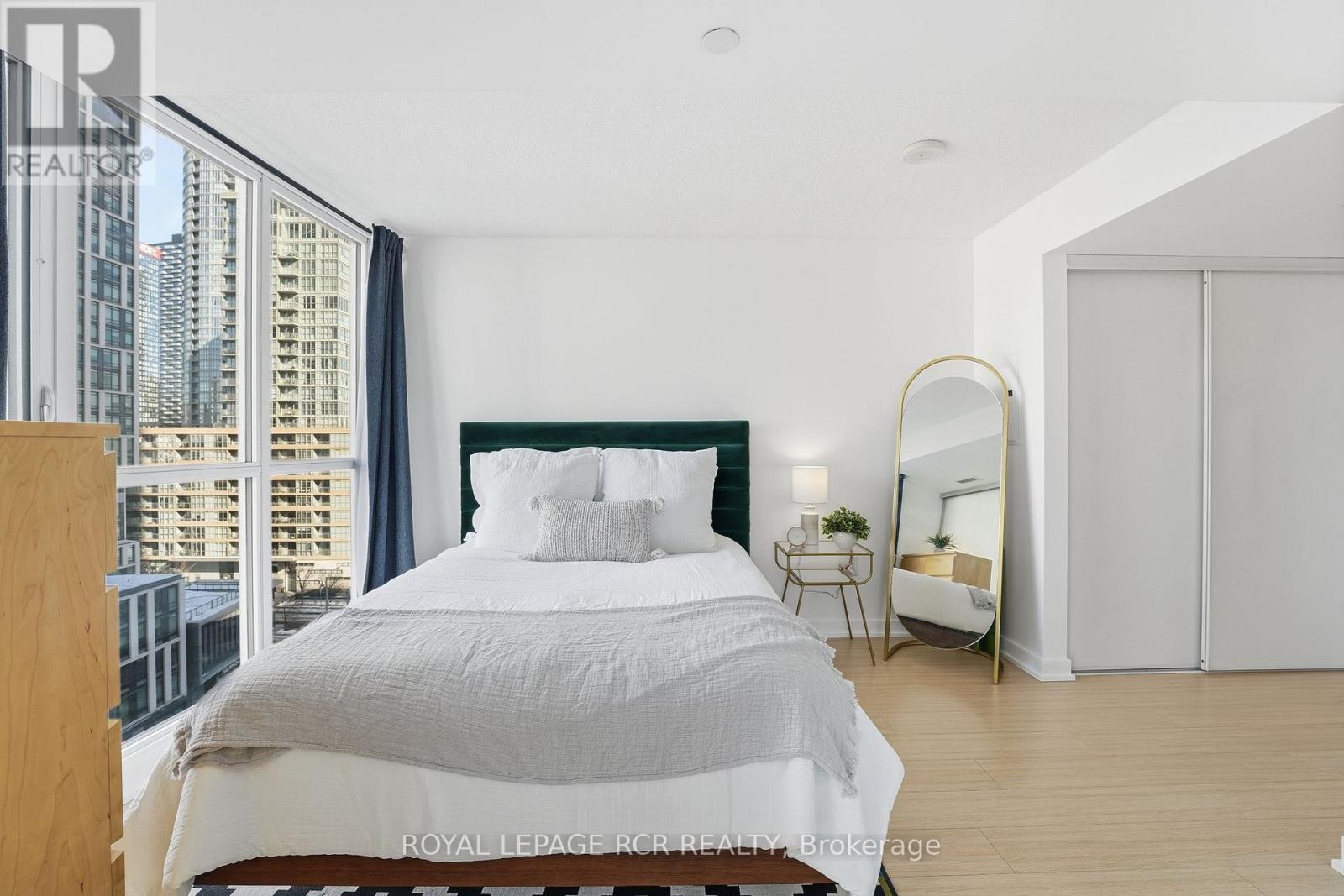 1107 - 85 Queens Wharf Road, Toronto, Ontario  M5V 0J9 - Photo 16 - C12731816