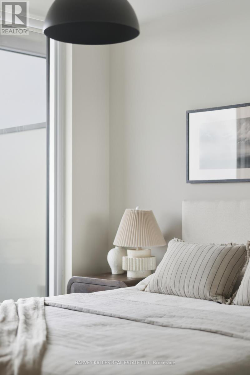 2209 - 330 Richmond Street W, Toronto, Ontario  M5V 1X2 - Photo 14 - C12731824