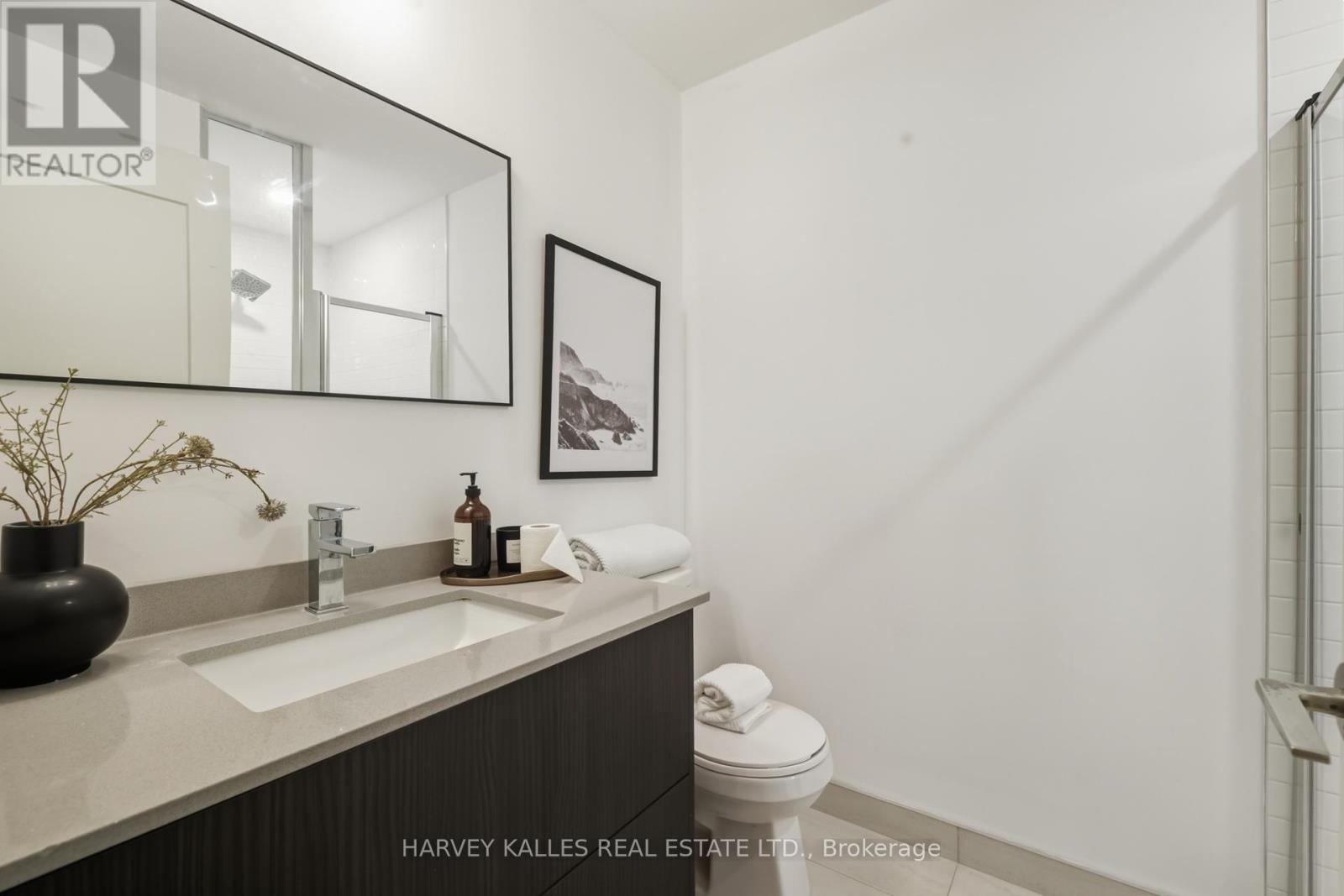 2209 - 330 Richmond Street W, Toronto, Ontario  M5V 1X2 - Photo 15 - C12731824