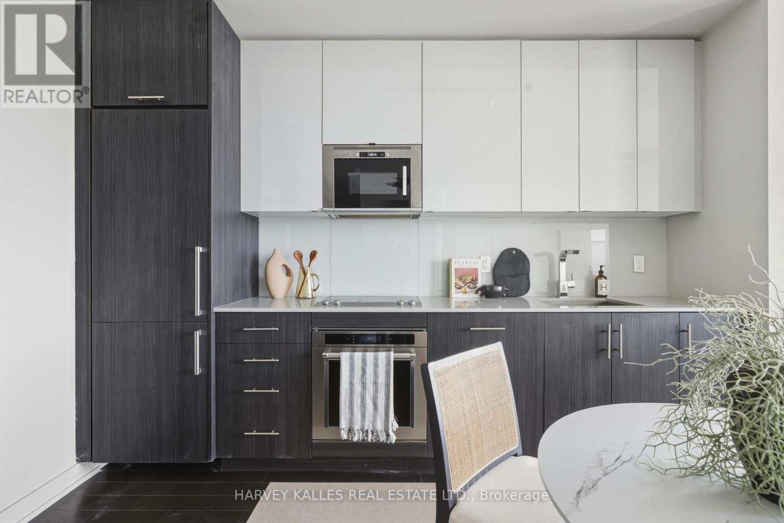 2209 - 330 Richmond Street W, Toronto, Ontario  M5V 1X2 - Photo 7 - C12731824