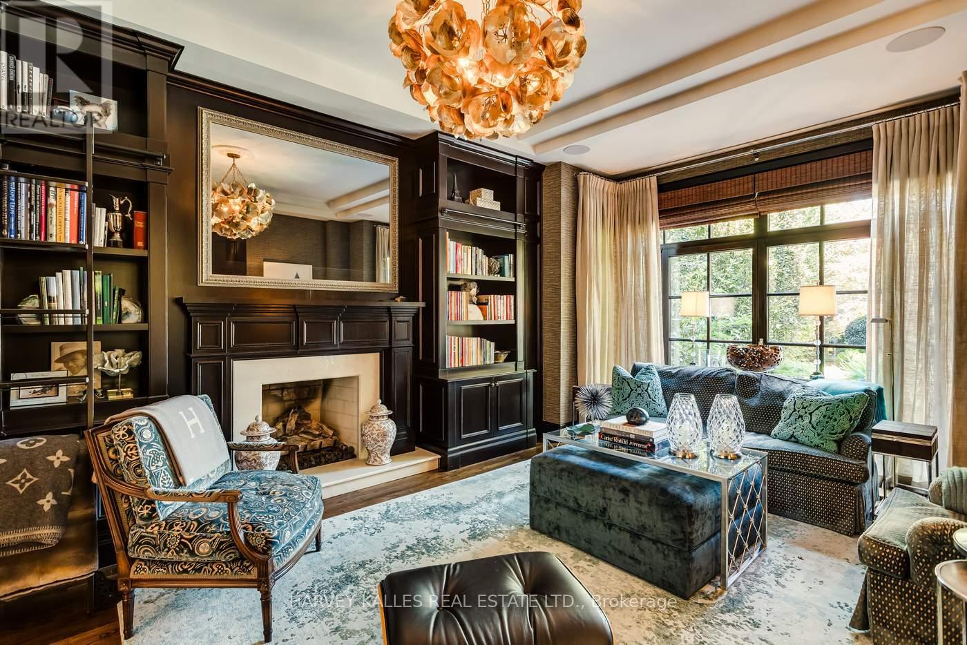 92 South Drive, Toronto, Ontario  M4W 1R6 - Photo 12 - C12731854