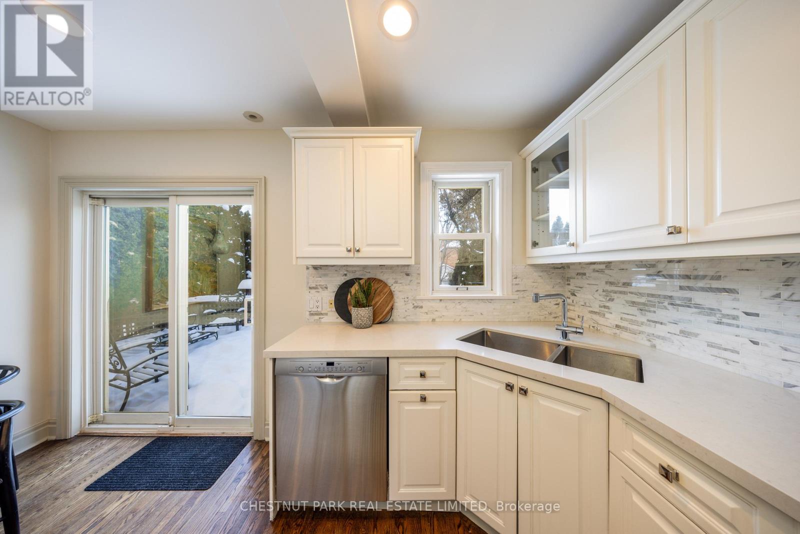 38 Mcrae Drive, Toronto, Ontario  M4G 1R9 - Photo 12 - C12731966