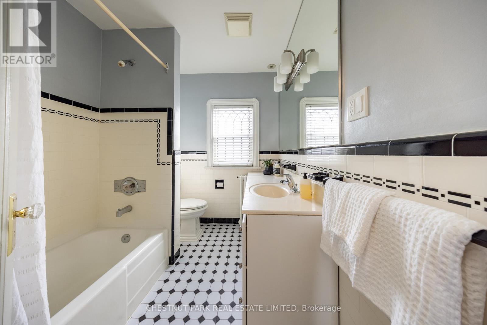 38 Mcrae Drive, Toronto, Ontario  M4G 1R9 - Photo 27 - C12731966