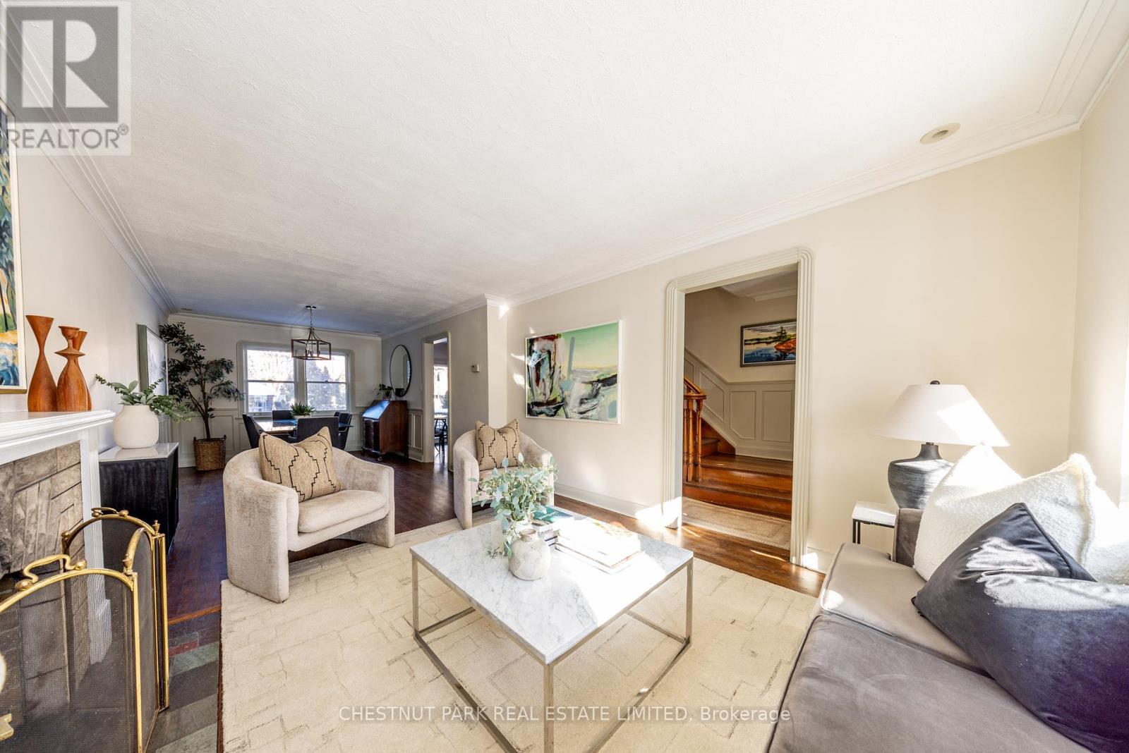 38 Mcrae Drive, Toronto, Ontario  M4G 1R9 - Photo 4 - C12731966