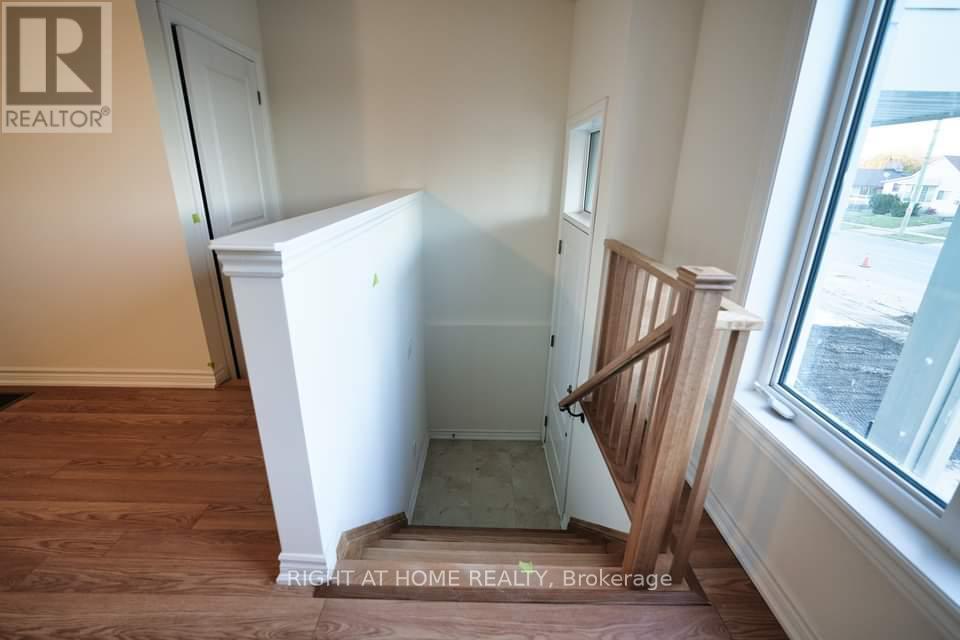 436 Okanagan Path, Oshawa, Ontario  L1H 0B1 - Photo 5 - E12731862