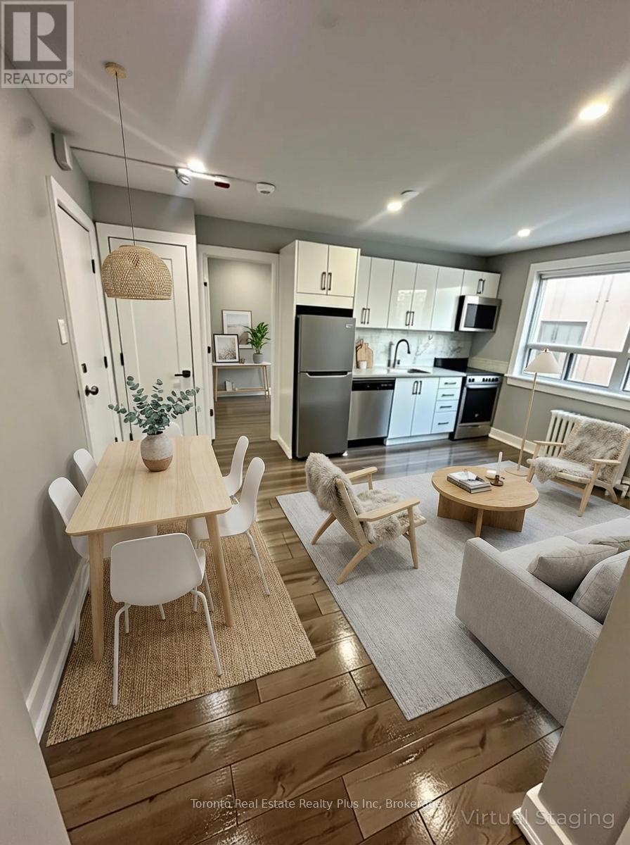 201 - 312 DOUGLAS AVENUE, Toronto, Ontario