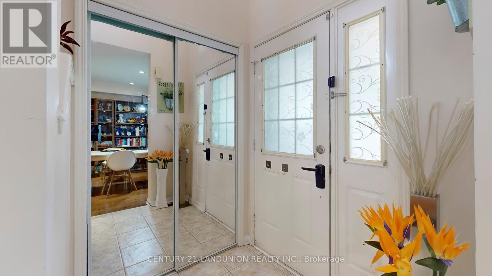 10 Majestic Drive, Markham, Ontario  L6C 2B2 - Photo 22 - N12732002