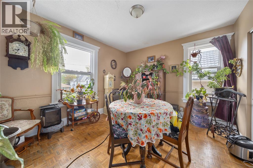 169 Christina Street South, Sarnia, Ontario  N7T 2M9 - Photo 4 - 26002013