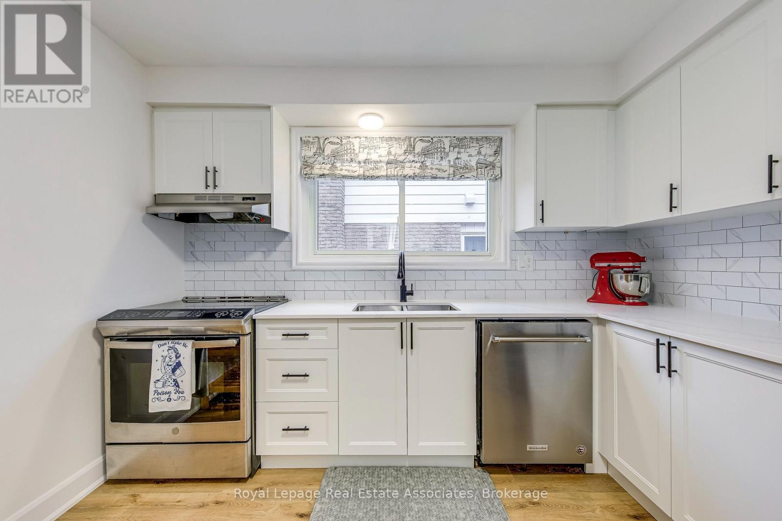 166 Ranwood Court, Hamilton, Ontario  L8W 1V4 - Photo 7 - X12694686