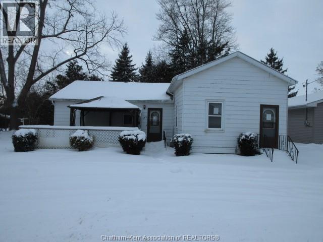 MLS# 26001623: 258 William STREET, Dresden, Canada