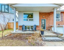 166 RANWOOD COURT, Hamilton, Ontario