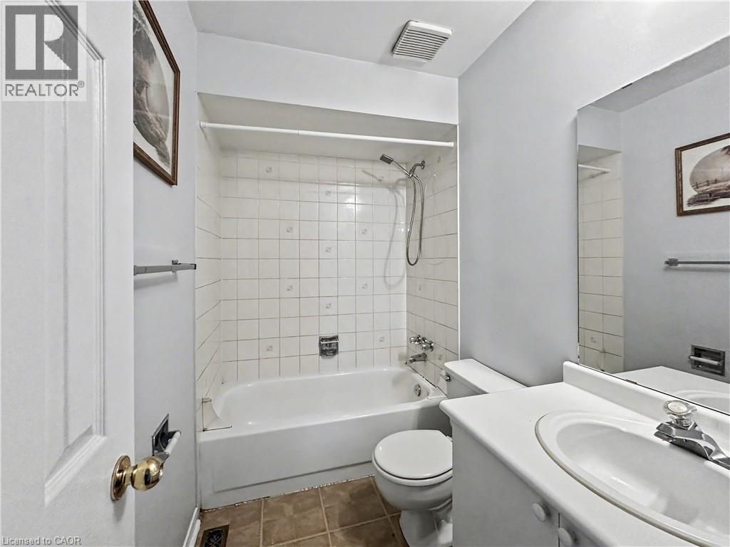 2215 Cleaver Avenue Unit# 22, Burlington, Ontario  L7M 4C5 - Photo 16 - 40801033