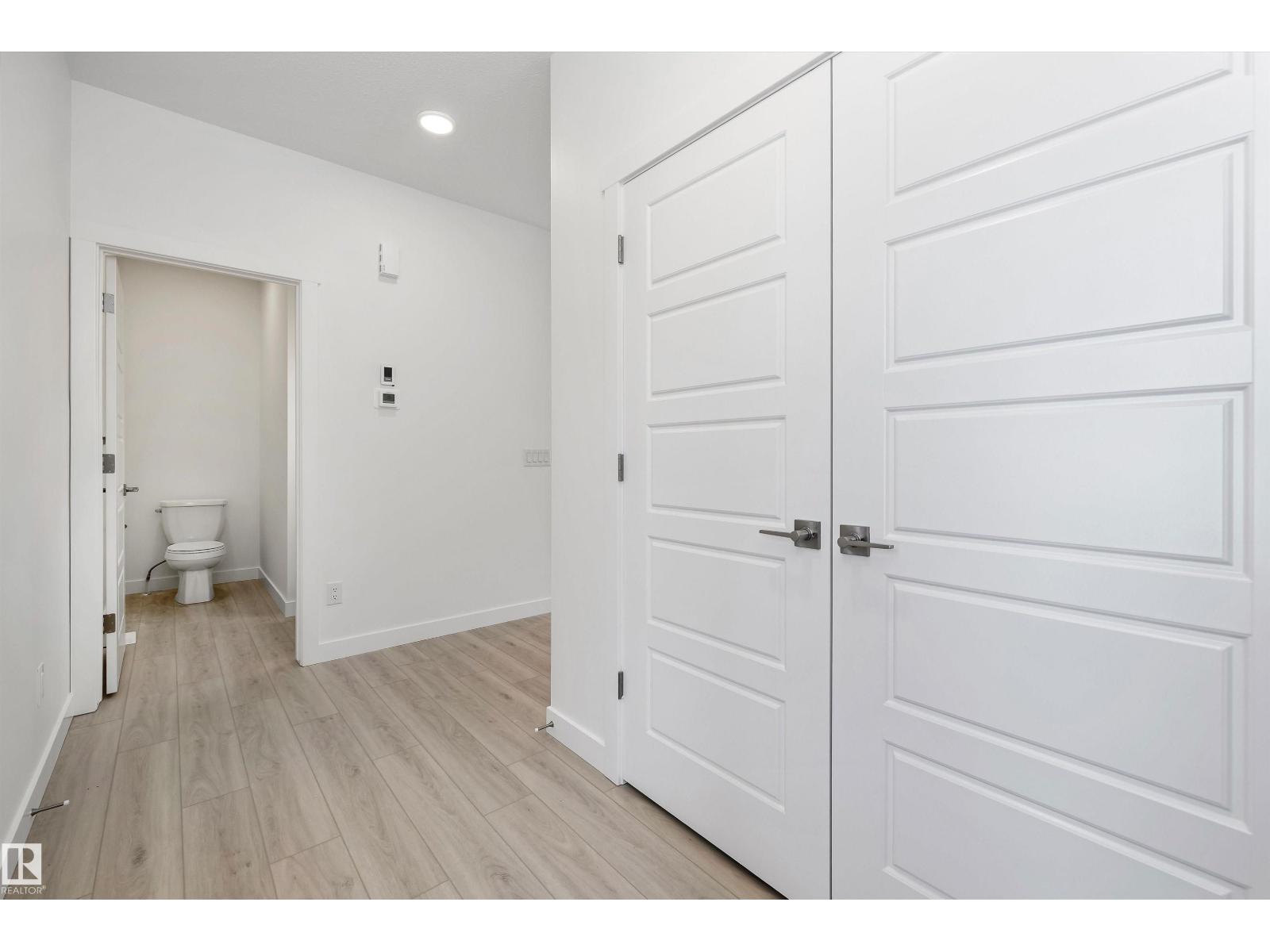 921 19 Av Nw, Edmonton, Alberta  T6T 2X4 - Photo 5 - E4470952