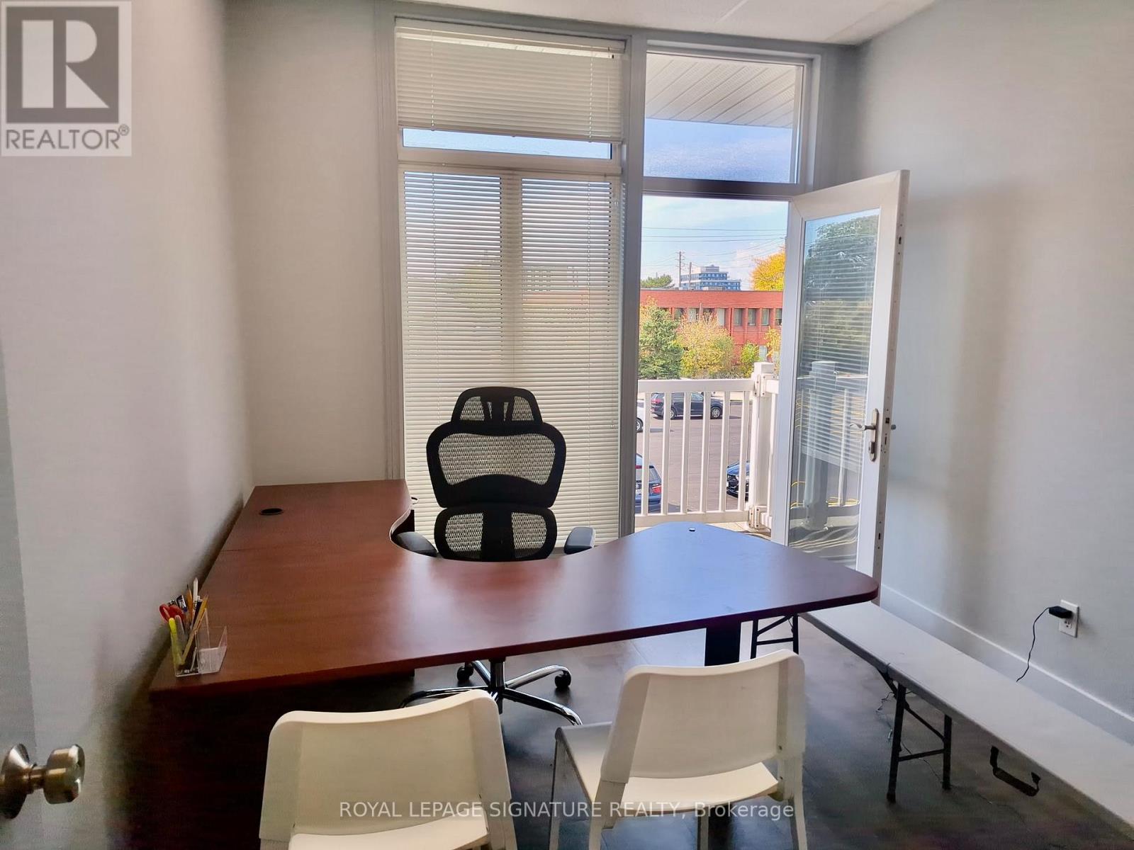 15u #2 - 951 Wilson Avenue, Toronto, Ontario  M3K 2A7 - Photo 3 - W12731808