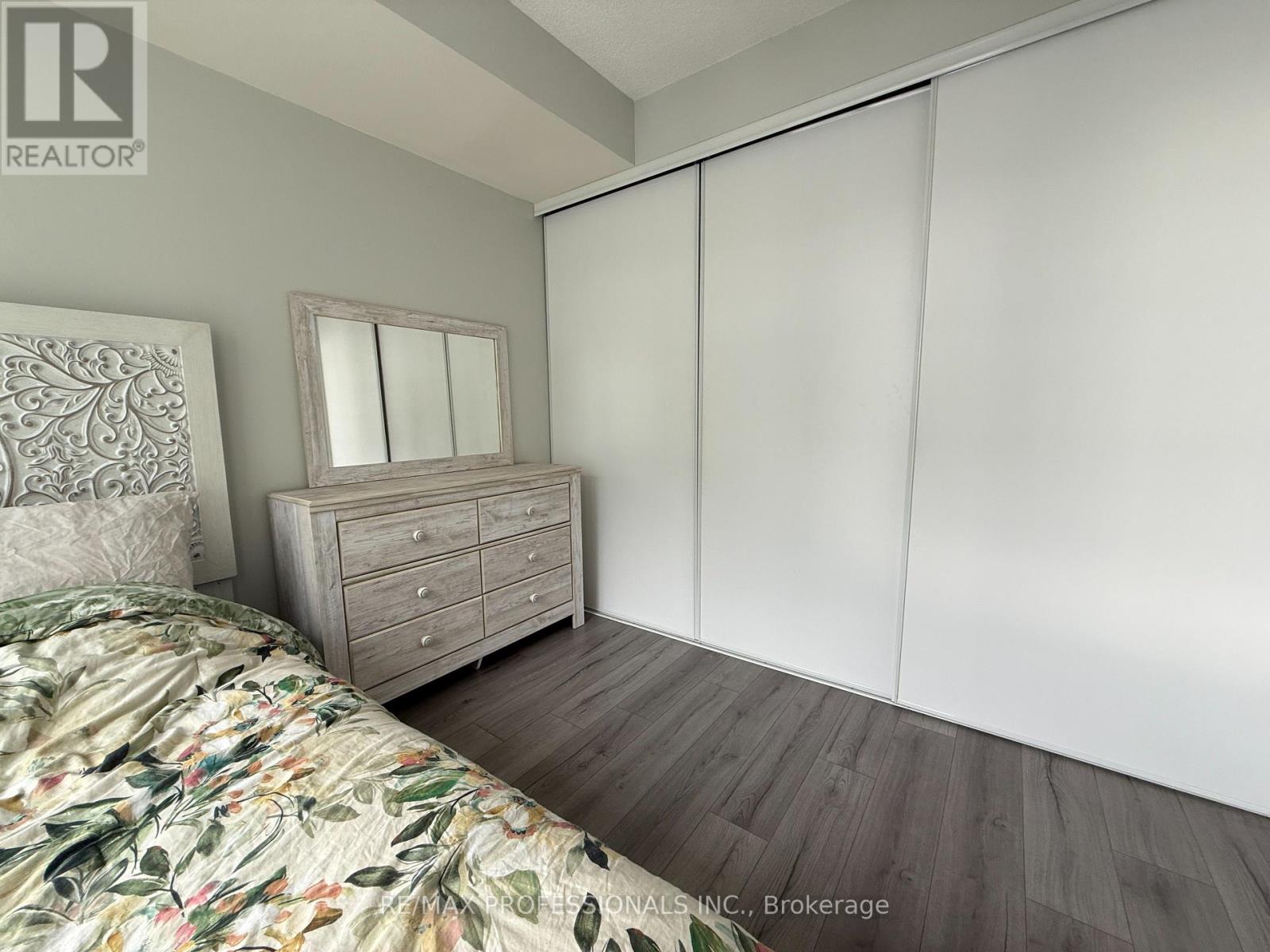 909 - 349 Rathburn Road W, Mississauga, Ontario  L5B 0G9 - Photo 16 - W12731820