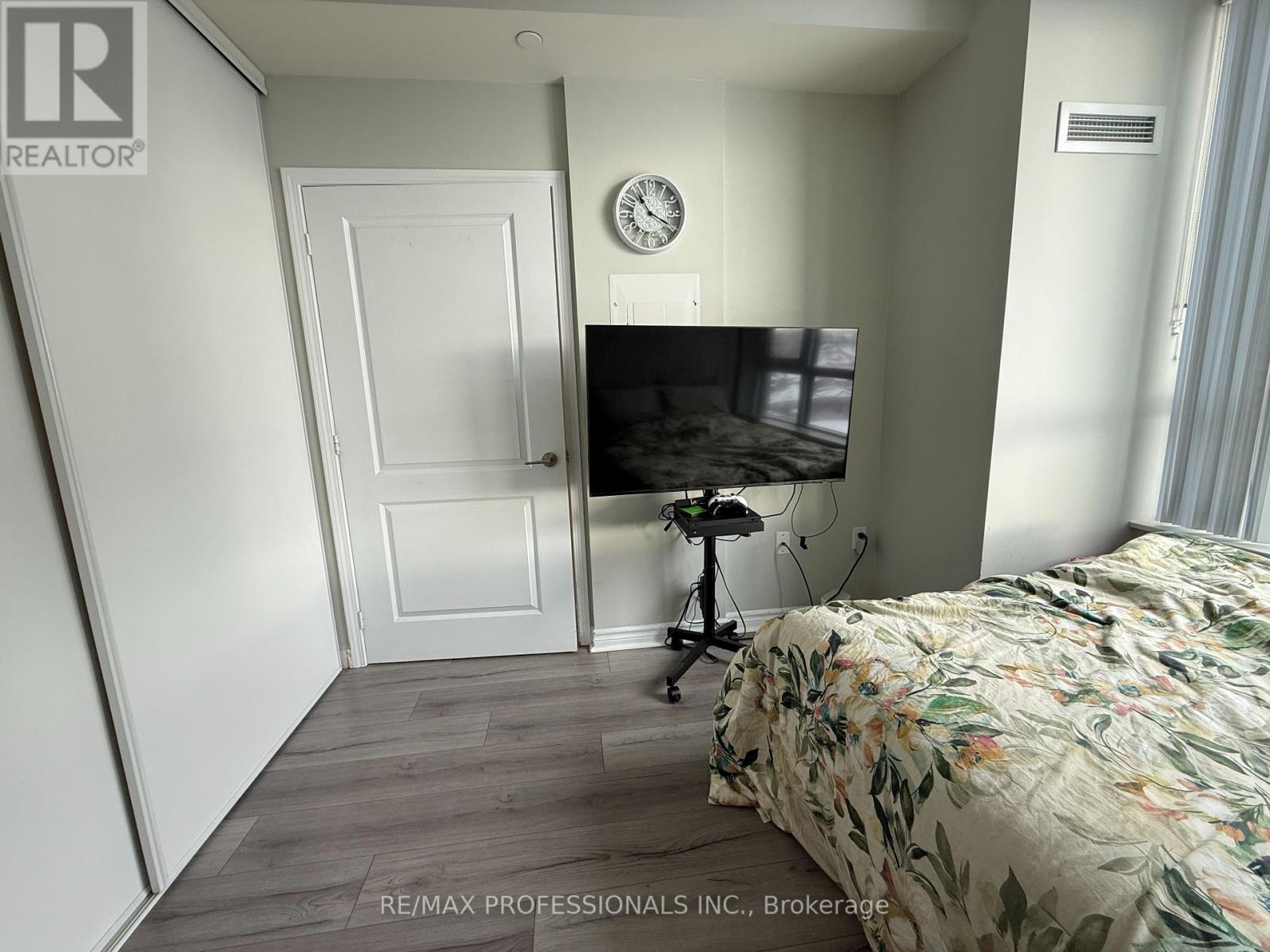 909 - 349 Rathburn Road W, Mississauga, Ontario  L5B 0G9 - Photo 17 - W12731820