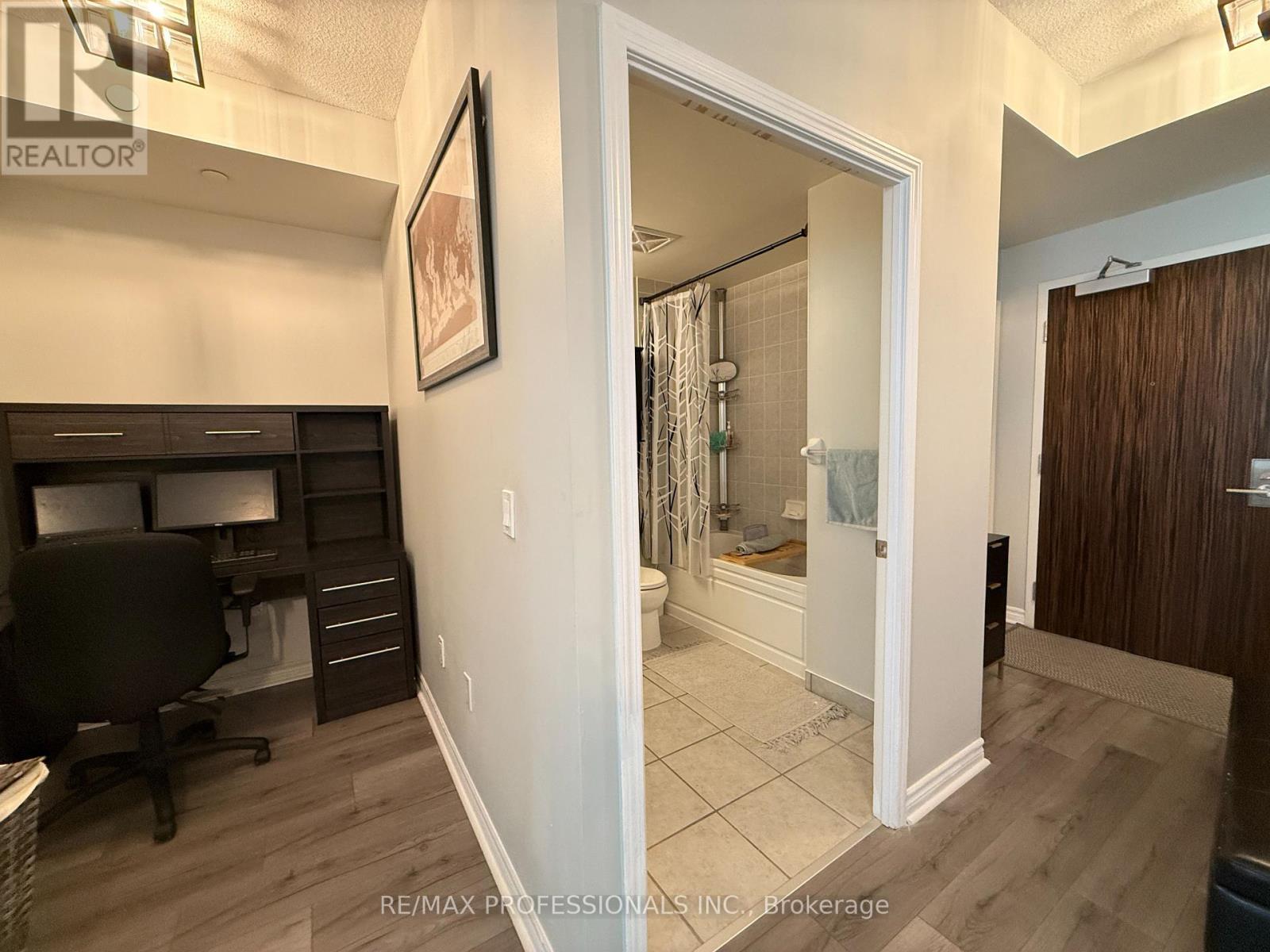 909 - 349 Rathburn Road W, Mississauga, Ontario  L5B 0G9 - Photo 20 - W12731820