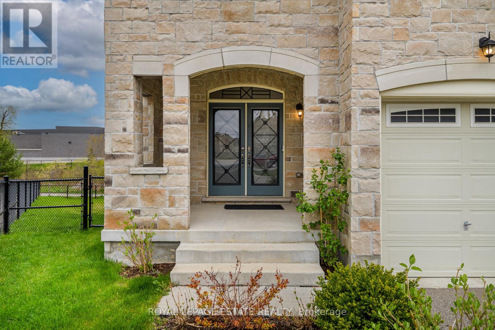 29 Provost Trail, Brampton, Ontario  L6Y 6E7 - Photo 3 - W12731822