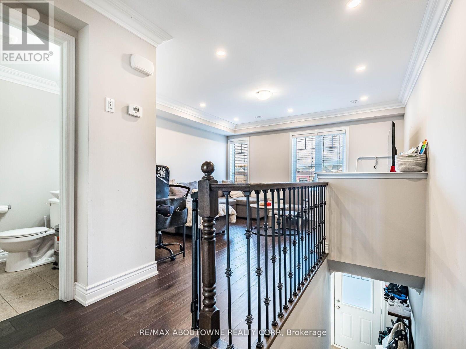 Unit 29 - 6020 Derry Road, Milton, Ontario  L9T 8L6 - Photo 10 - W12731834