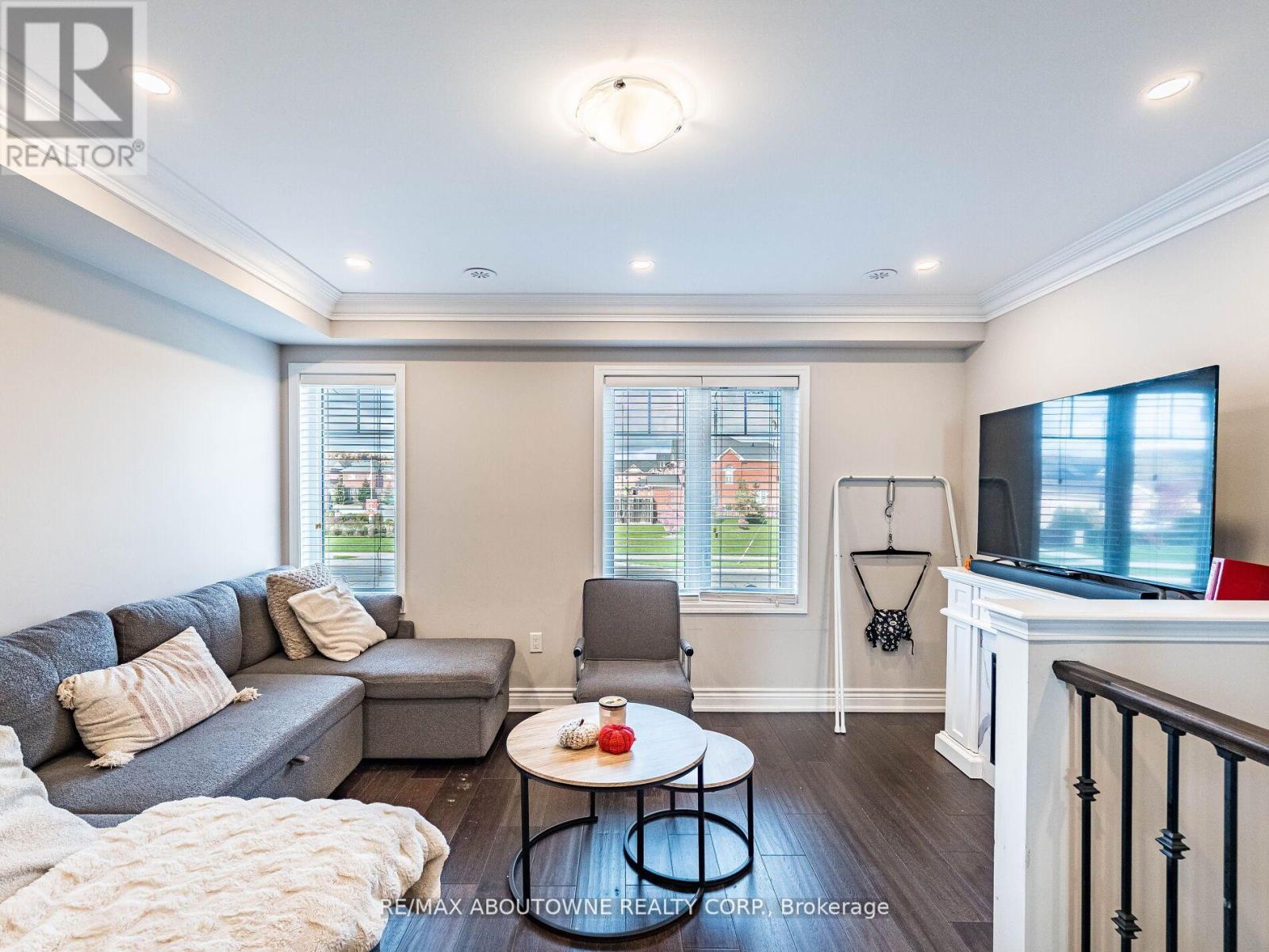 Unit 29 - 6020 Derry Road, Milton, Ontario  L9T 8L6 - Photo 14 - W12731834