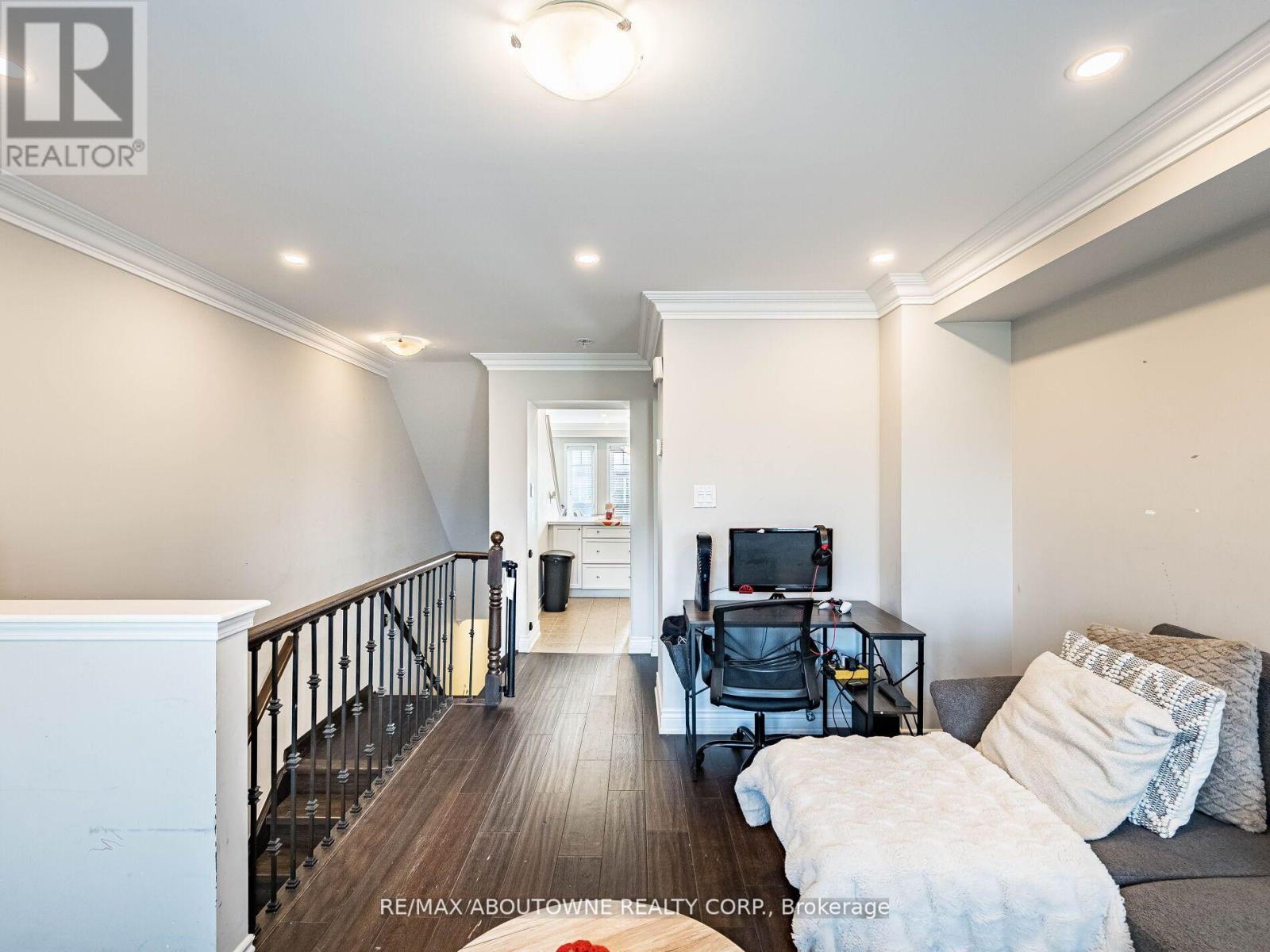 Unit 29 - 6020 Derry Road, Milton, Ontario  L9T 8L6 - Photo 15 - W12731834